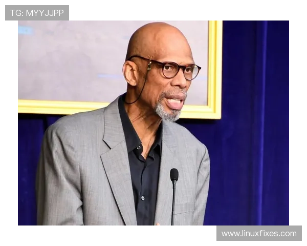 卡里姆·阿布杜尔-贾巴尔篮下高效得分拉开与同期内线差距